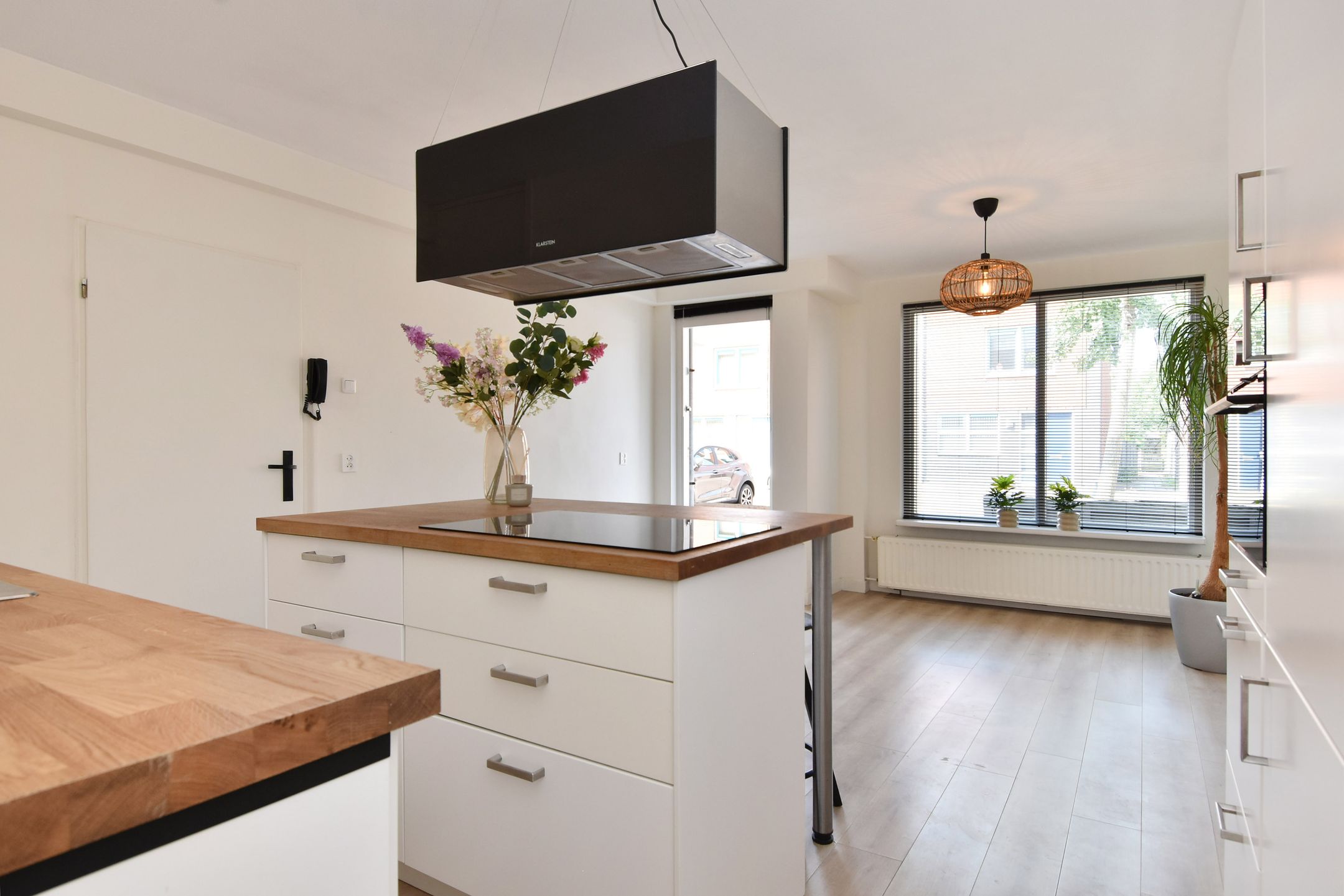 Foto 15 van Charlotte de Bourbonstraat 88