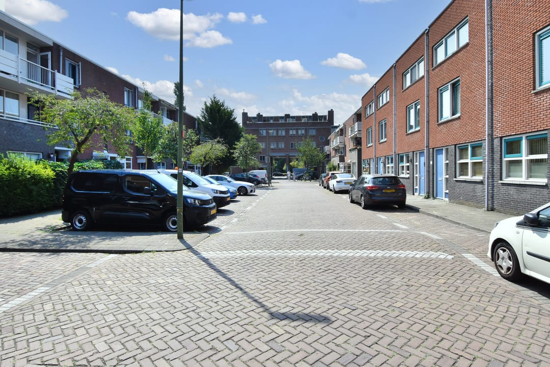 Foto 31 van Charlotte de Bourbonstraat 88