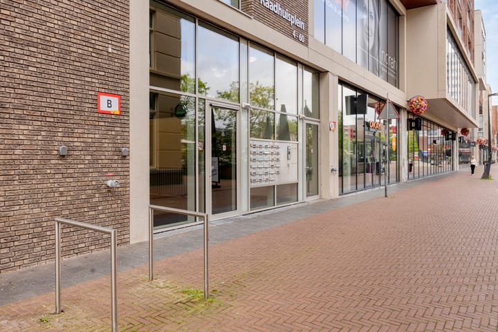 Photo 4 of Raadhuisplein 10