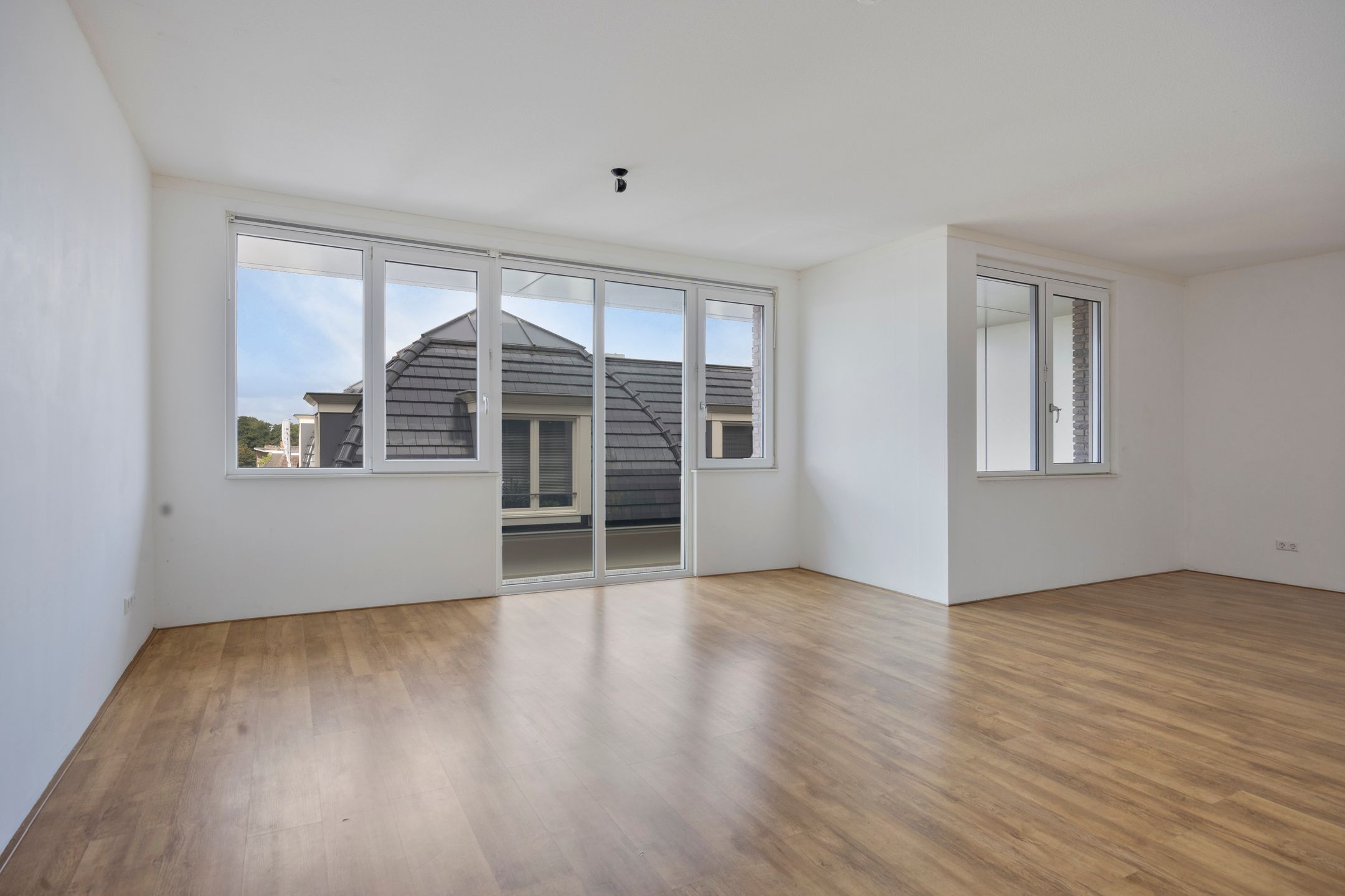 Foto 12 van Raadhuisplein 10