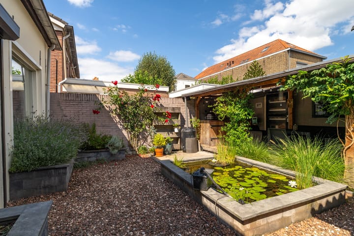 Foto 22 van Leerthouwerstraat 13