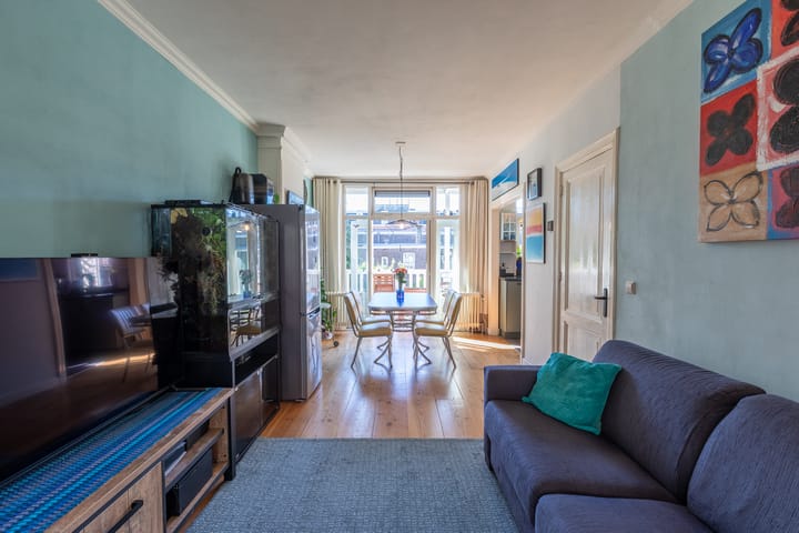 Photo 7 of Van der Hoopstraat 111-2