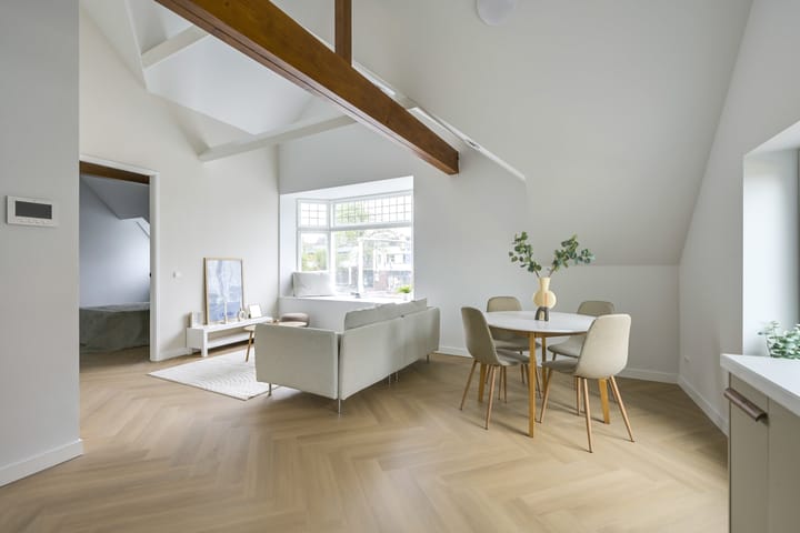 Foto 7 van Dorpsplein 6-A