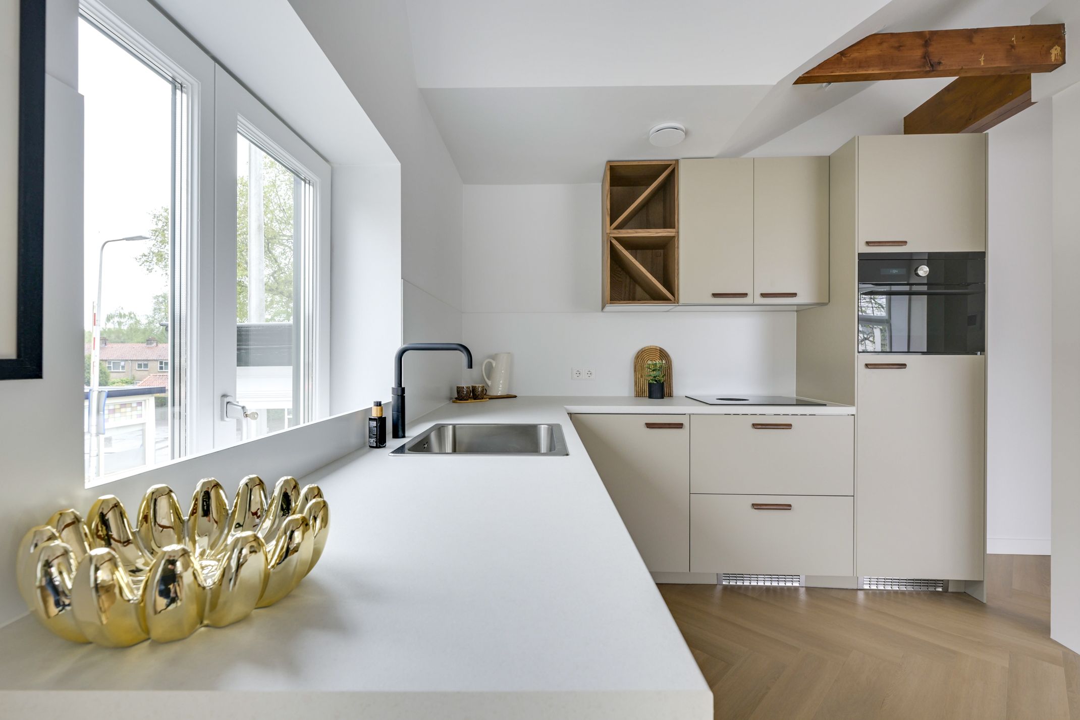 Foto 12 van Dorpsplein 6-A