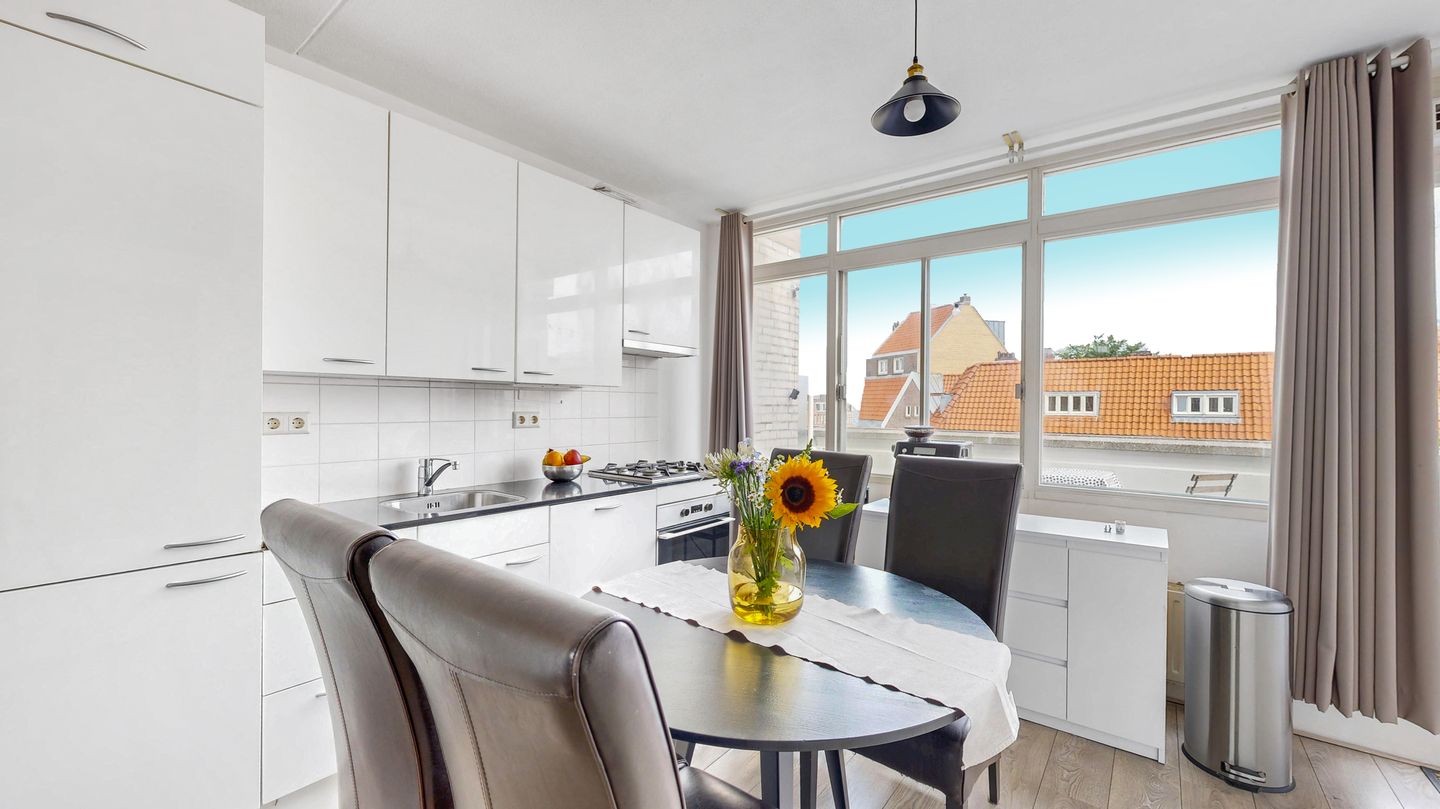 Foto 10 van Lutmastraat 2-E