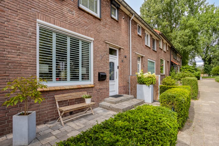 Foto 1 van Hugo de Grootstraat 10