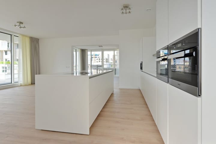 Photo 7 of Peter Schatstraat 97