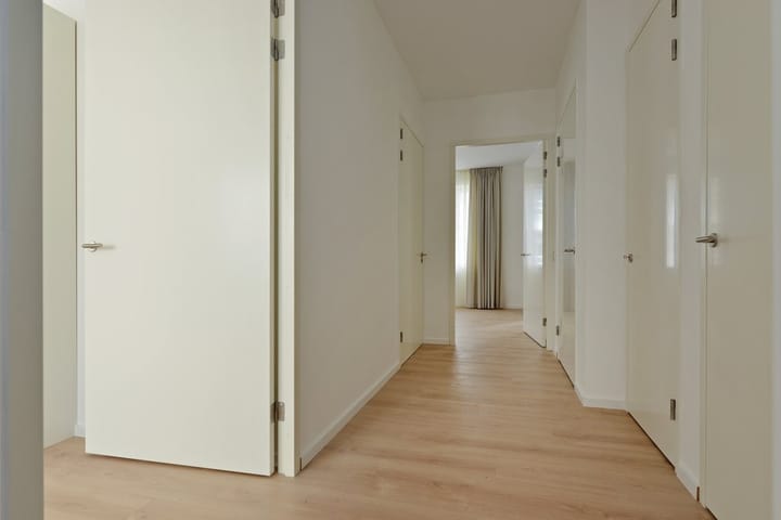 Photo 14 of Peter Schatstraat 97