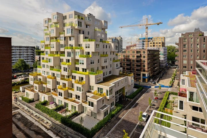 Photo 16 of Peter Schatstraat 97