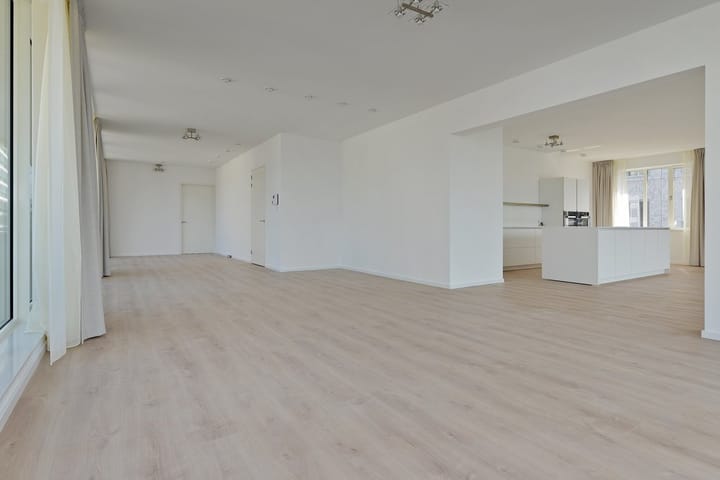 Photo 4 of Peter Schatstraat 97