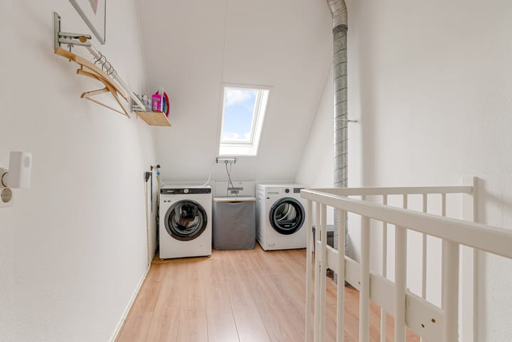 Photo 29 of Waalstraat 151