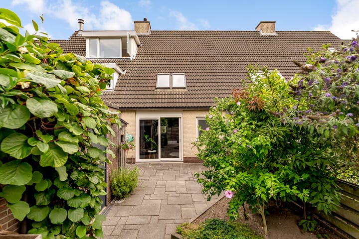 Photo 33 of Waalstraat 151