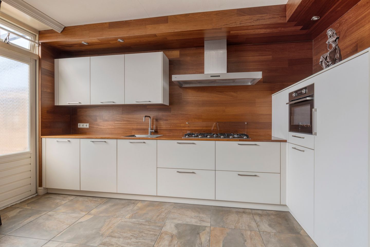 Foto 10 van Baronielaan 1