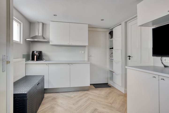 Photo 20 of Jan Sluijtersstraat 11