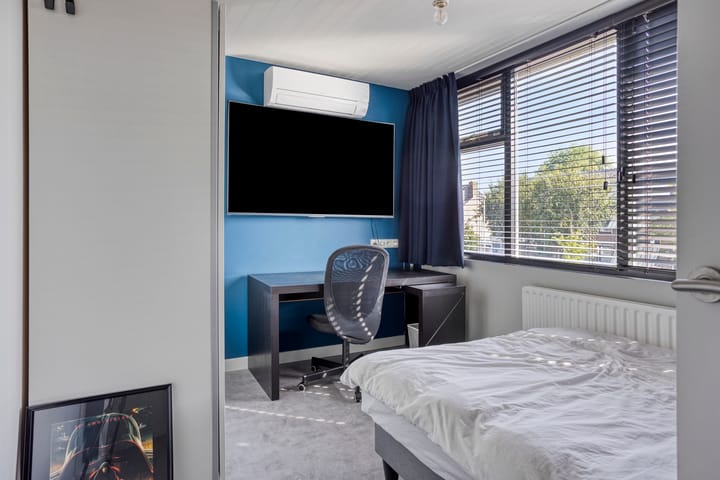 Photo 25 of Jan Sluijtersstraat 11