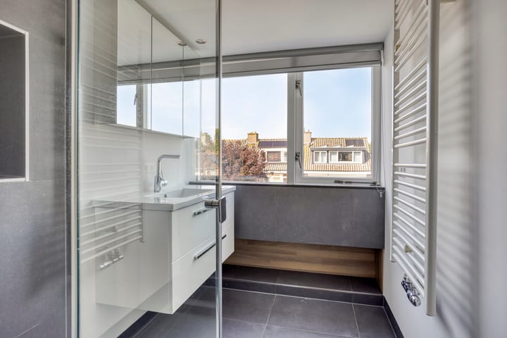 Photo 36 of Jan Sluijtersstraat 11