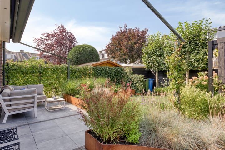 Photo 38 of Jan Sluijtersstraat 11