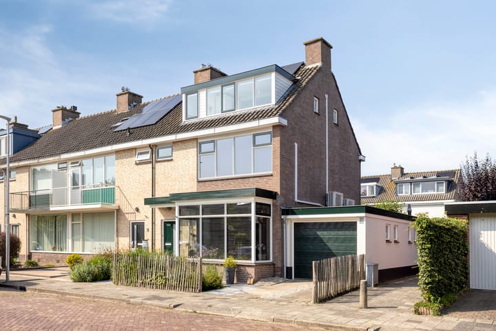 Photo 44 of Jan Sluijtersstraat 11