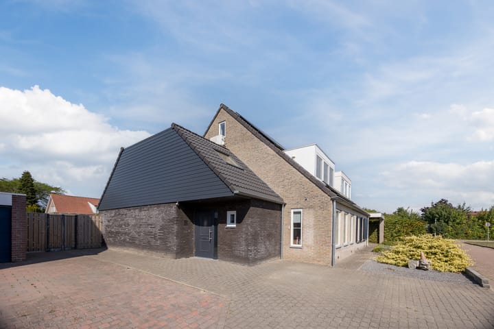 Photo 5 of Oosthof 5-A