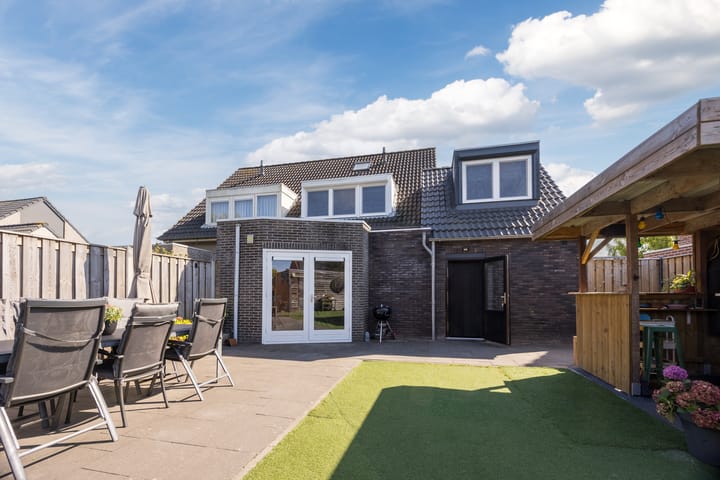 Photo 41 of Oosthof 5-A