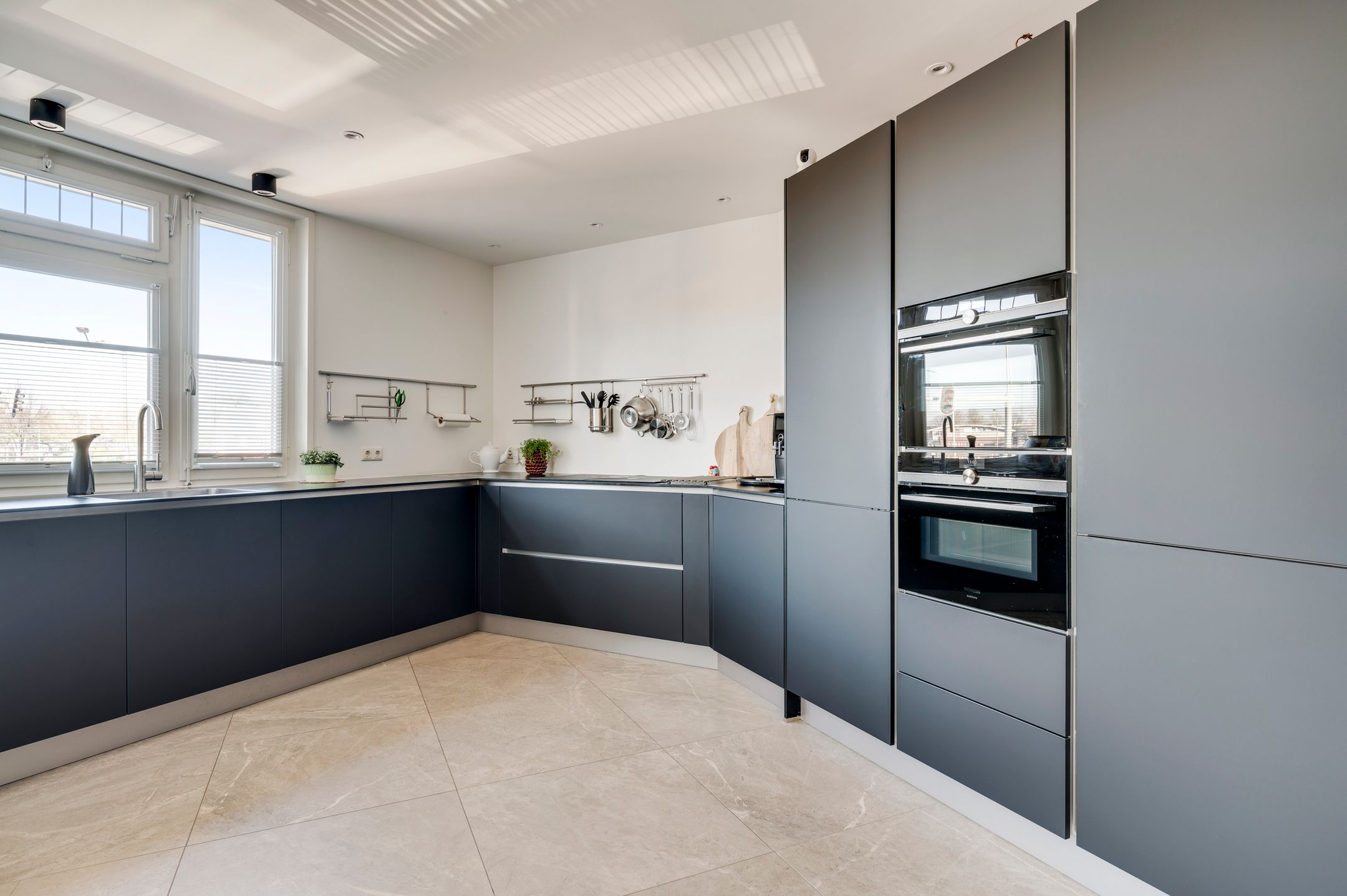 Foto 18 van Bassin 14-A