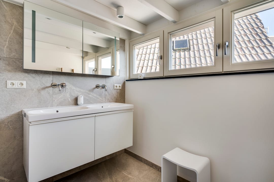 Foto 32 van Bassin 14-A