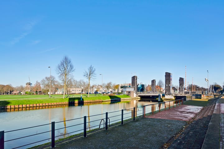 Photo 37 of Bassin 14-A