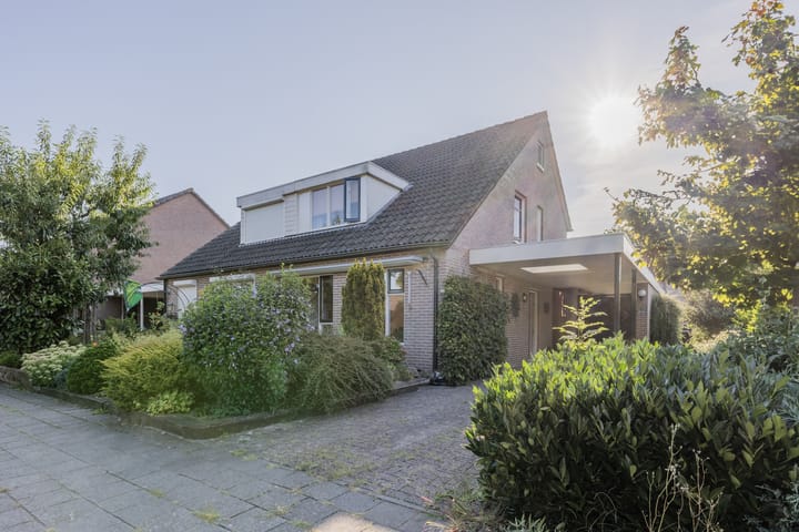 Foto 48 van Willem Alexanderlaan 75