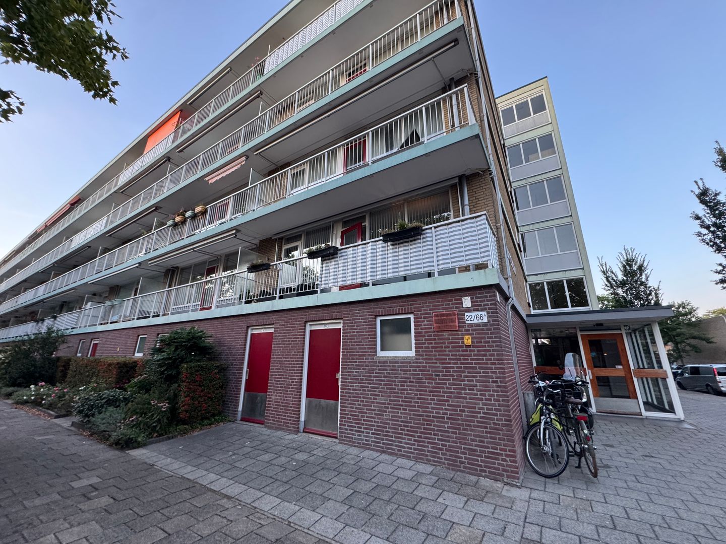 View photo 5 of Leyweg 80-A