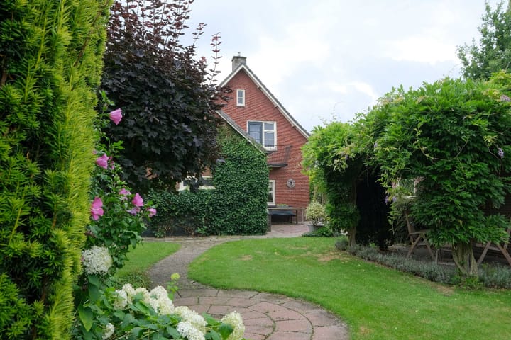 Photo 10 of Worker Landen 16-A