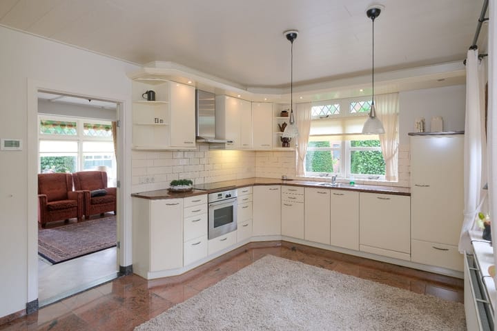 Photo 17 of Worker Landen 16-A