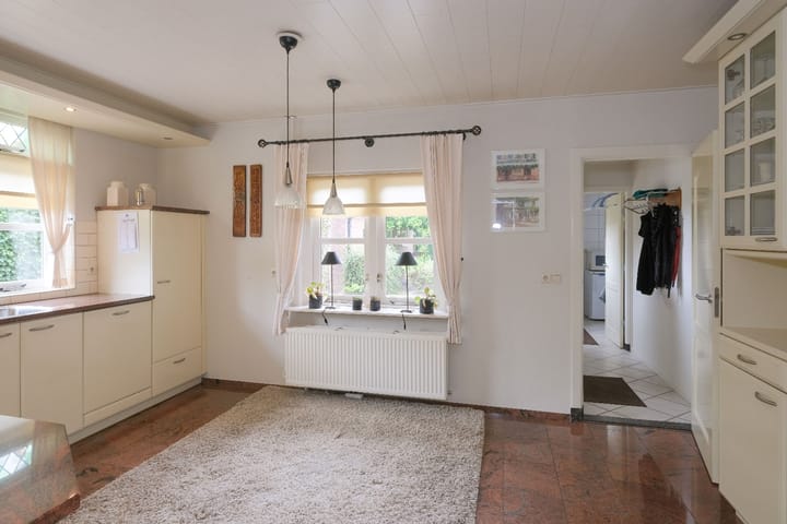 Photo 18 of Worker Landen 16-A