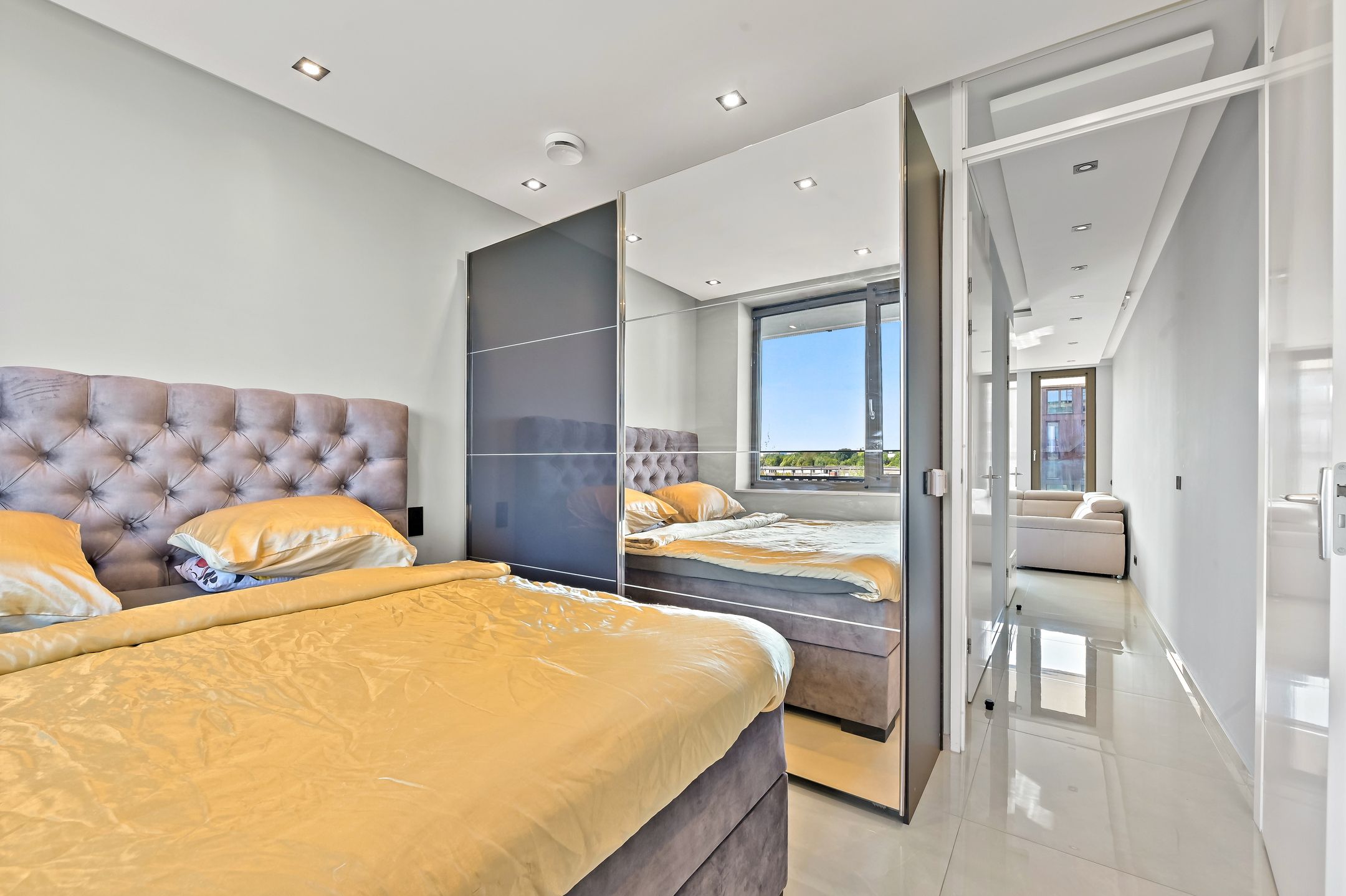 Foto 24 van Leyweg 1229