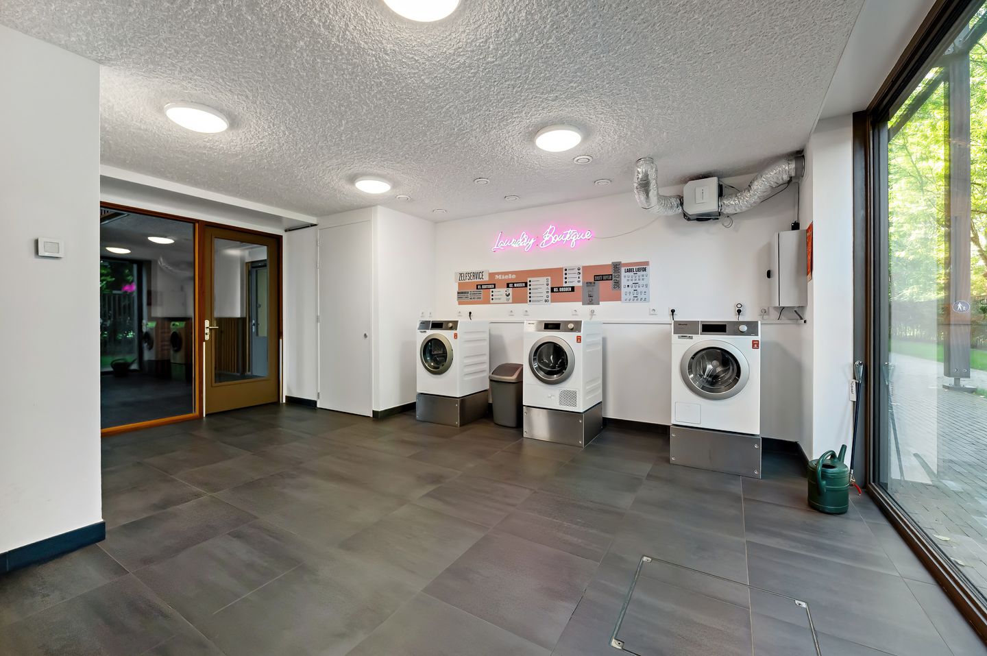 Foto 25 van Leyweg 1229