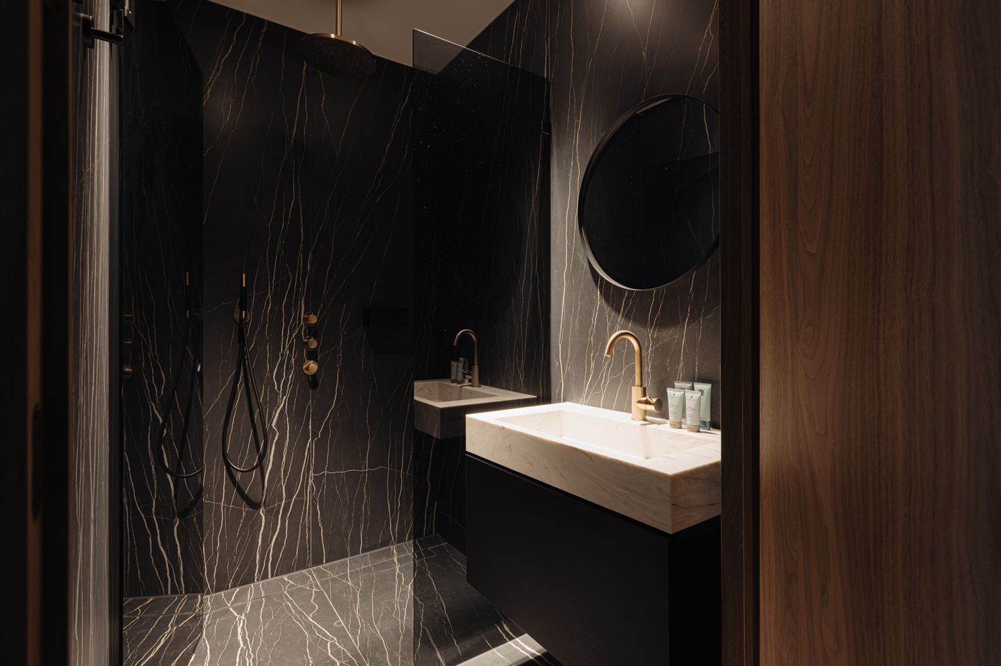 Foto 19 van Rijksweg-West 10-H