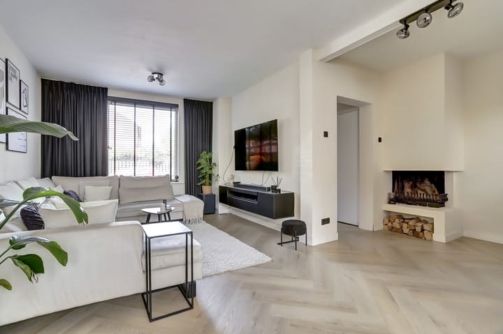 Photo 6 of Gerrit van der Veenstraat 25