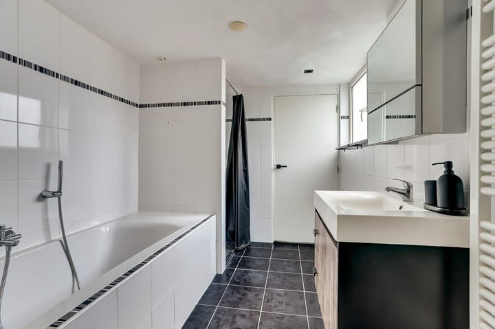 Photo 25 of Gerrit van der Veenstraat 25