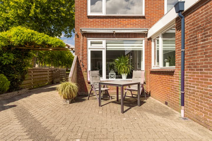 Photo 13 of Sixmastins 2