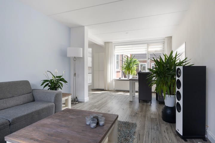 Photo 27 of Sixmastins 2