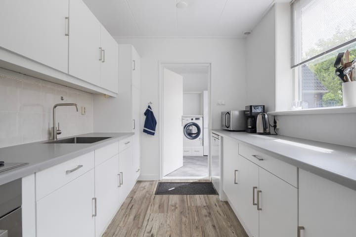 Photo 35 of Sixmastins 2