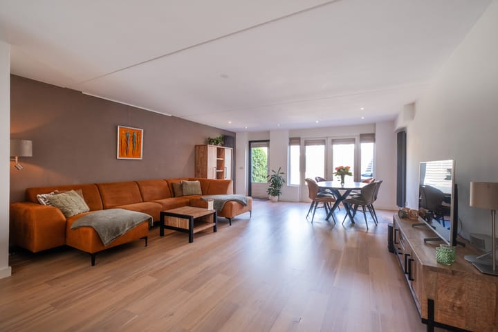 Photo 4 of Anna van Bossetuin 21