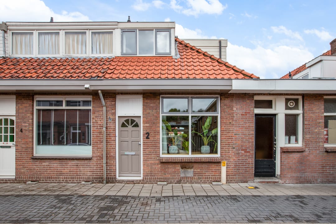 Photo 1 of Vossiusstraat 2