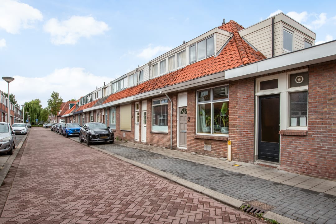 Photo 38 of Vossiusstraat 2