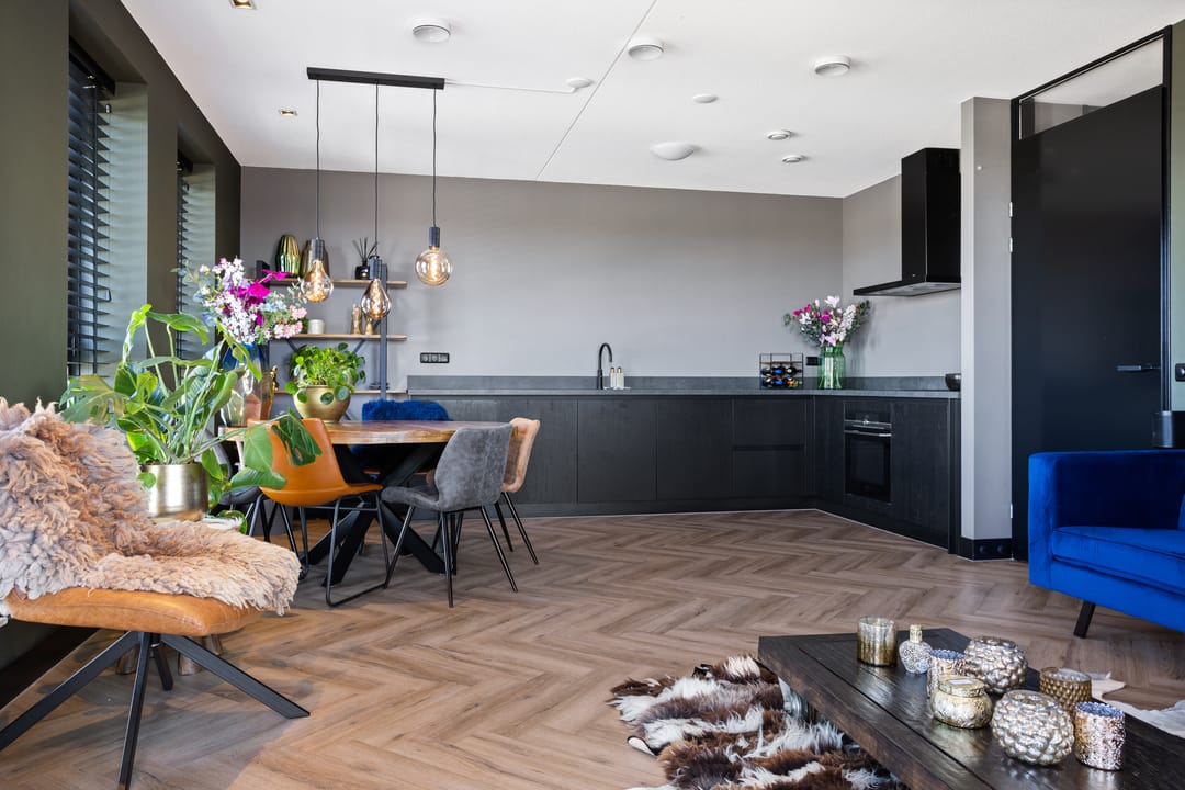 Foto 11 van Weerdingerstraat 343