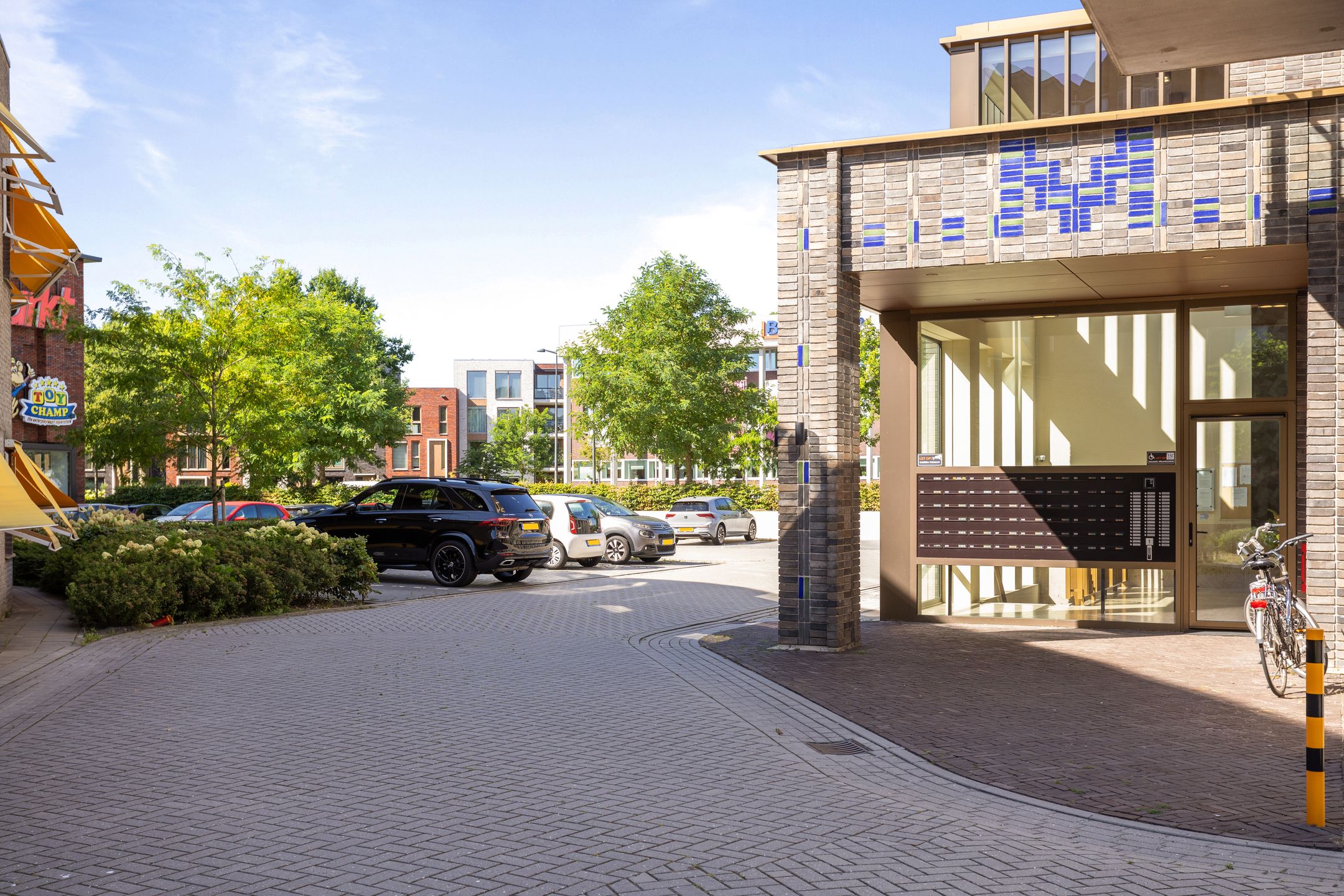 Foto 42 van Weerdingerstraat 343