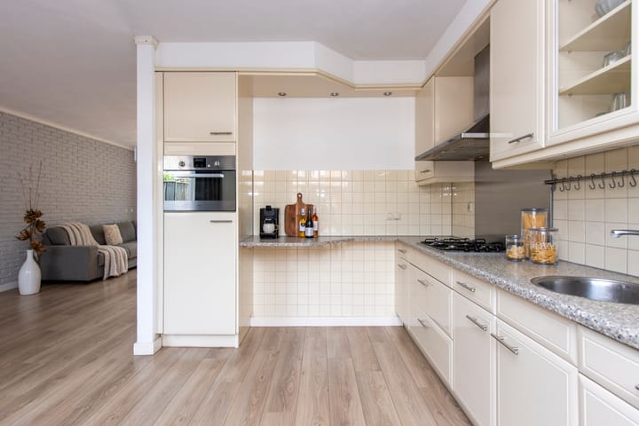 Photo 11 of Alpenlaan 187