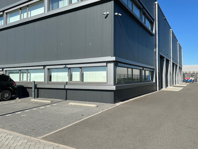 View photo 2 of Schepnetstraat 11