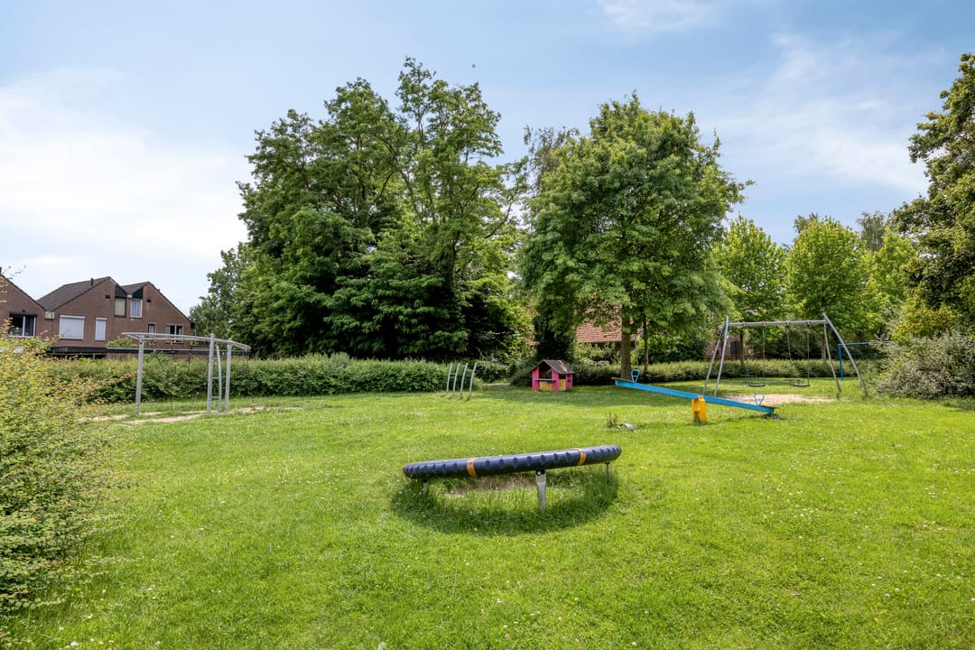 Photo 37 of De Pol 25