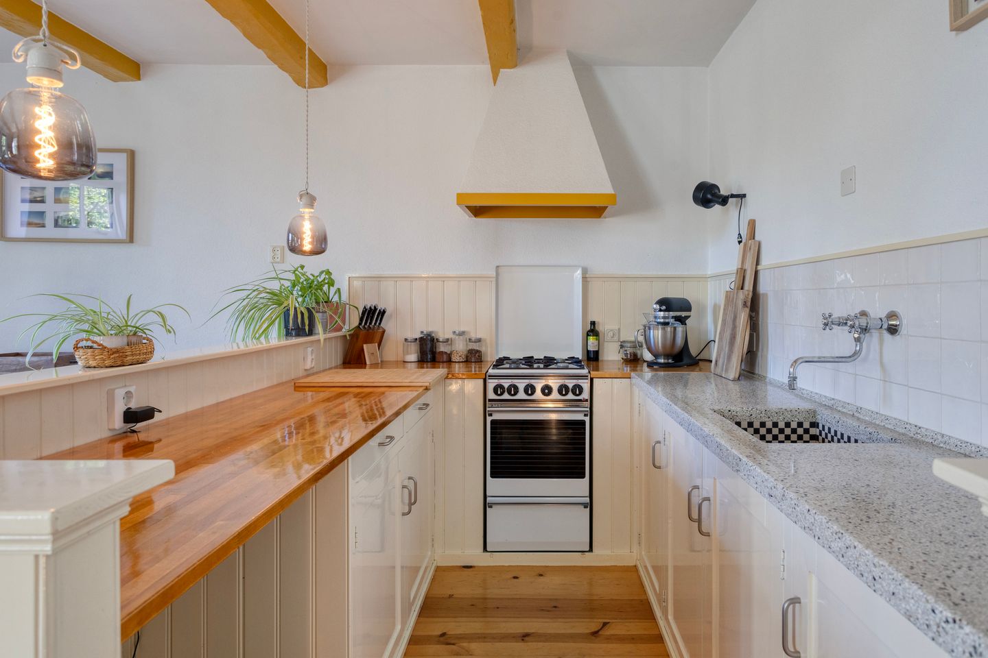 Photo 19 of Torenstraat 8