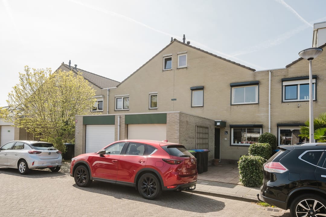 Foto 1 van Suze Robertsonstraat 18